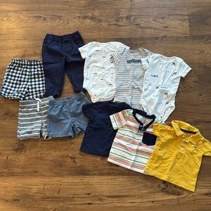 Bundle of Carters baby boy spring summer clothes, size 9 months